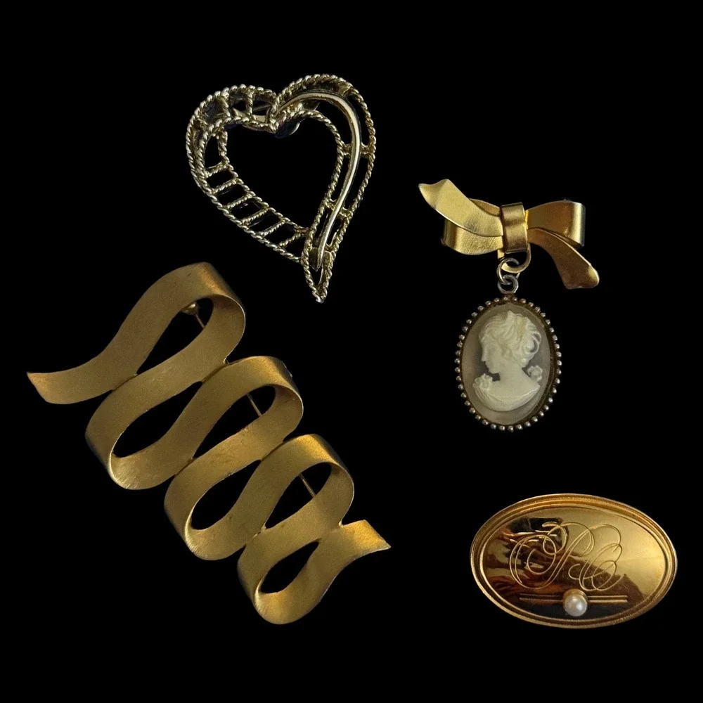 Vintage‎ Signed Brooch Pin Lot 4 Pc Gold Tone Cameo Heart Monogram Pearl